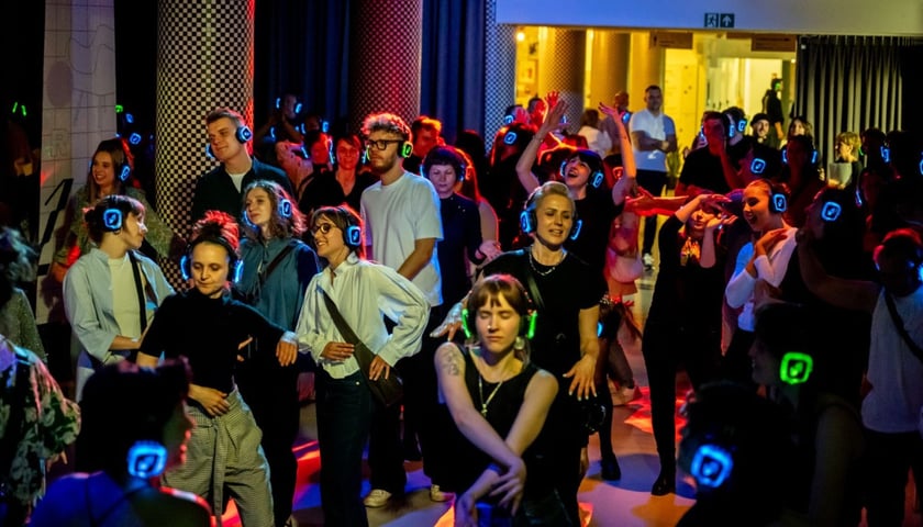 Silent disco w Barbarze