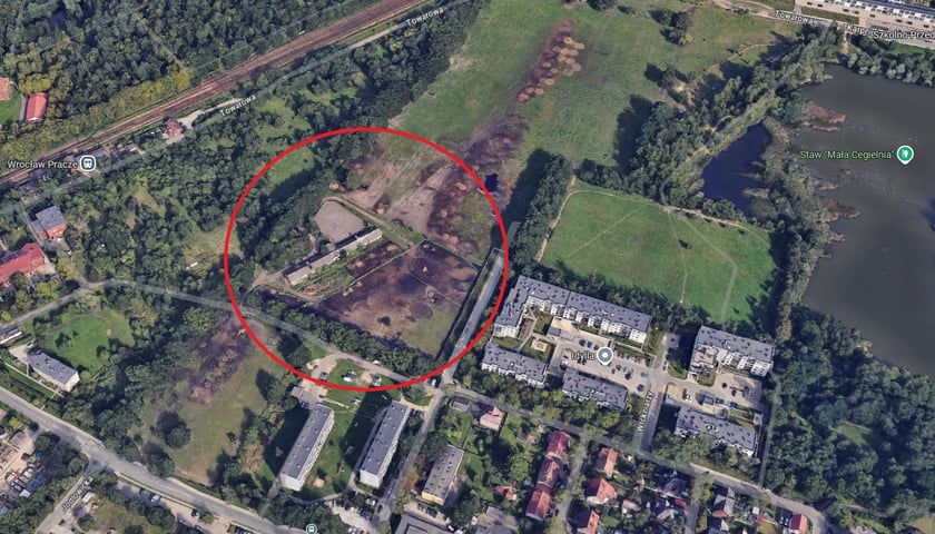 Grunt przy ul. Stabłowickiej. Miasto nie sprzeda go pod osiedle mieszkaniowe