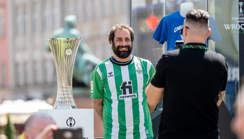 Javier na otwarciu ogólnodostępnej strefy kibica Fan Festival w rynku