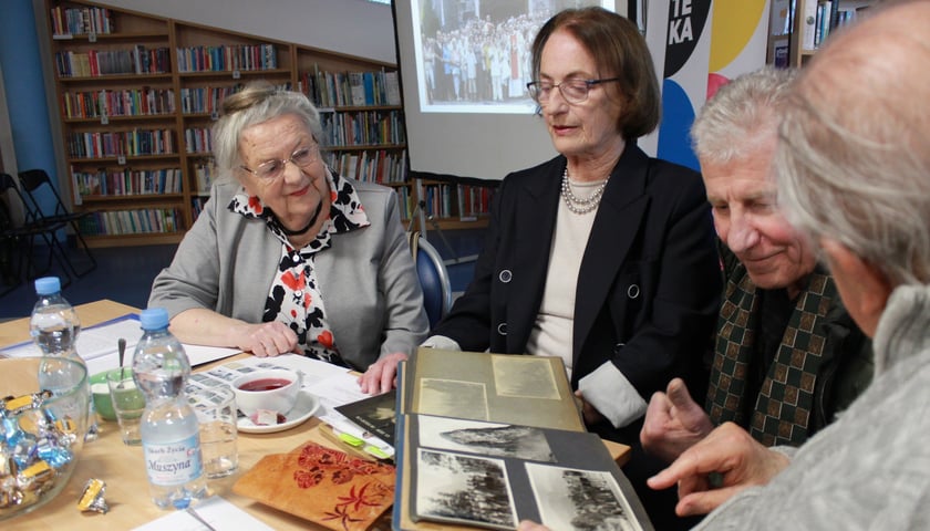Oporowskie spotkania z historią 