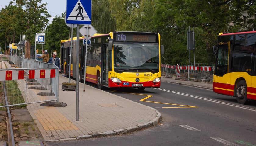 Remont torowiska na Kosmonautów rozpocżął się w sobotę 31 maja. Tramwaje na Leśnicę nie pojadą przez trzy miesiące