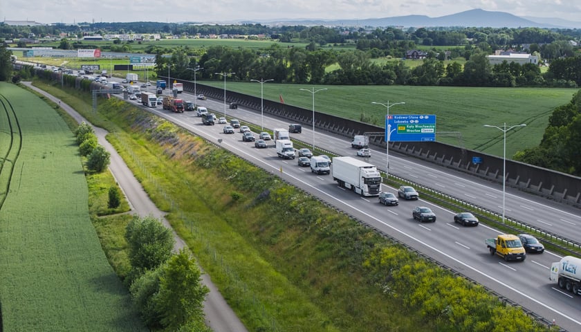 Korki, utrudnienia i roboty drogowe na AOW
