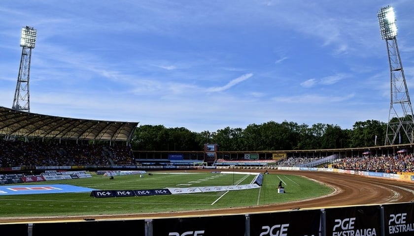Imprezy sportowe we Wrocławiu bez udziału kibiców