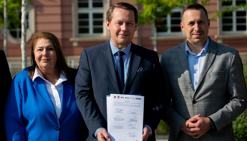 Od lewej: Ewa Wolak, Michał Młyńczak, Paweł Gancarz