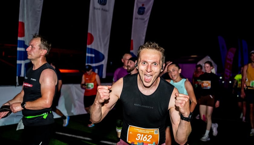 Zawodnicy PKO Nocnego Wrocław Półmaratonu 2025