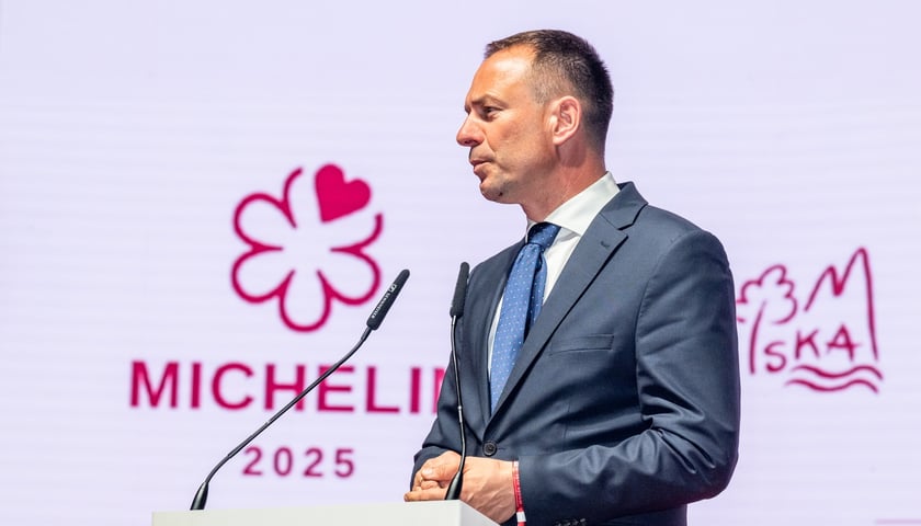 <p>Ceremonia wręczenia plakiet Michelin w Hali Stulecia&nbsp;</p>
