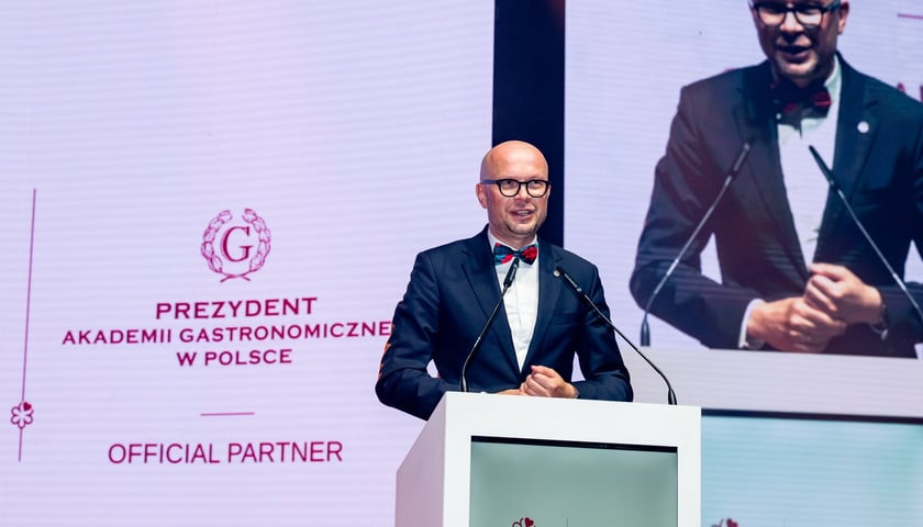<p>Ceremonia wręczenia plakiet Michelin w Hali Stulecia&nbsp;</p>