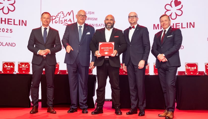 <p>Ceremonia wręczenia plakiet Michelin w Hali Stulecia&nbsp;</p>