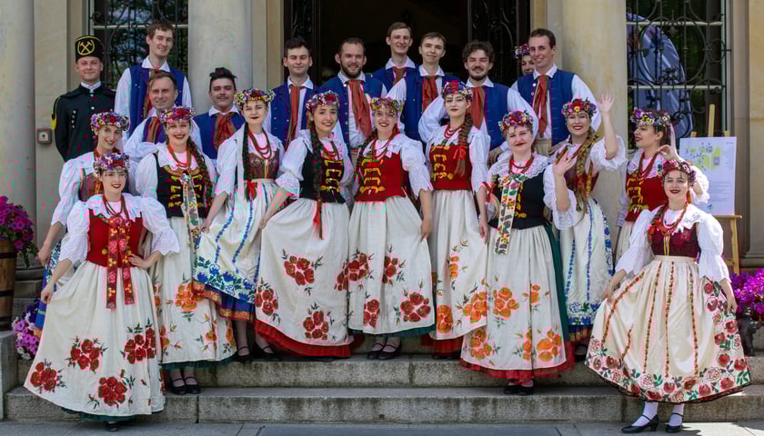 Akademicki Zespół Pieśni i Tańca „Jedliniok”