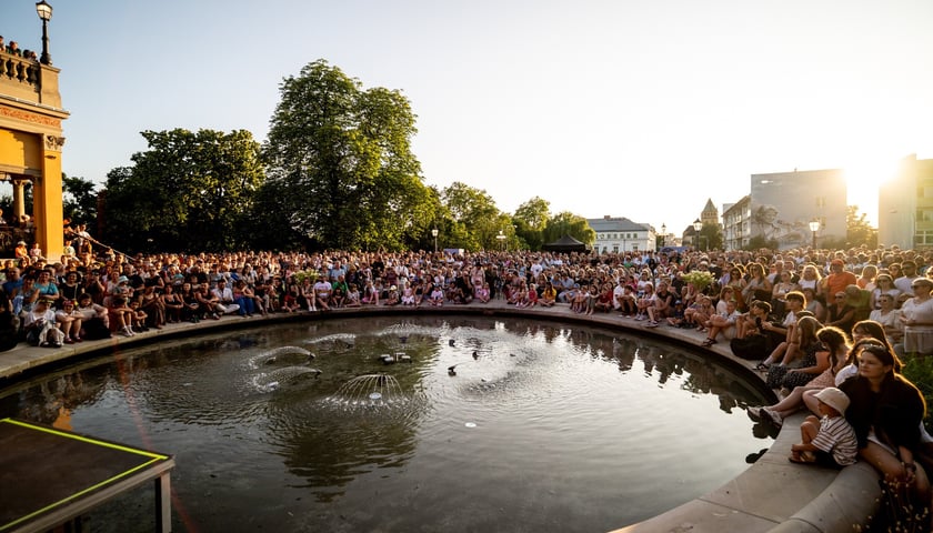 Na Bastionie Sakwowym tłumy meloman&oacute;w. Koncert muzyki filmowej oczarował publiczność