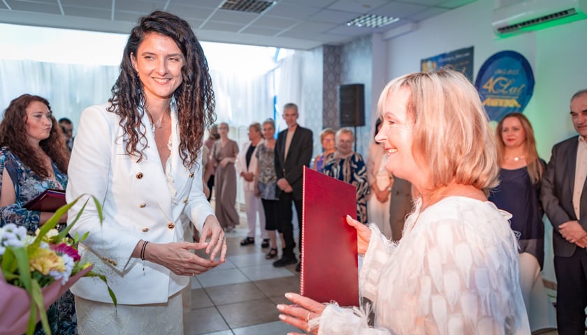 Centrum Handlowe Astra przy Horbaczewskiego świętuje 40-lecie. W niedzielę 22 czerwca 2025 r. uhonorowano pracowników i klientów.