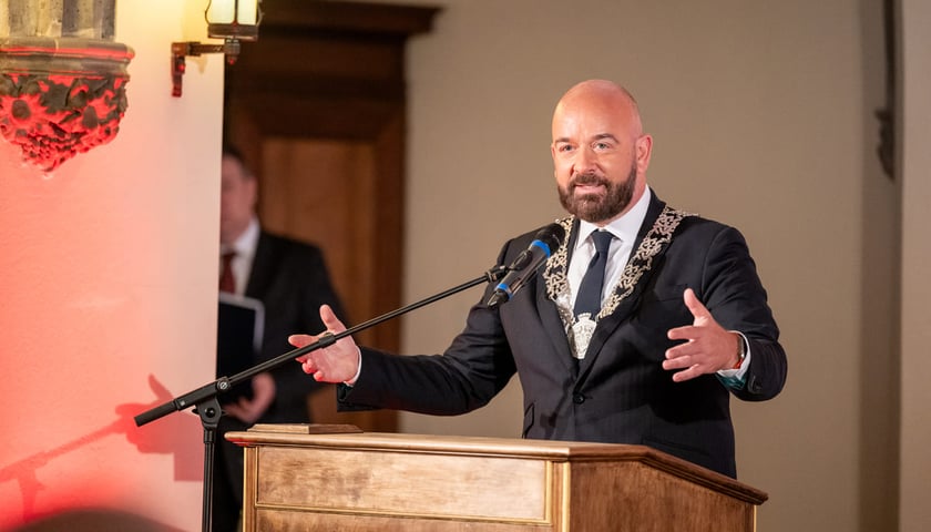 <p>Święto Wrocławia, oficjalne uroczystości. 24.06.2025. Na zdjęciu Jacek Sutryk, prezydent Wrocławia&nbsp;</p>