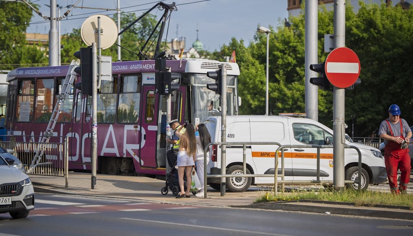 Awaria tramwaju na pl. Jana Pawła II