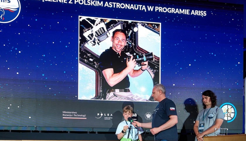 Łączenie z dr Sławoszem Uznańskim-Wiśniewskim przebywającym na Międzynarodowej Stacji Kosmicznej, 4 lipca 2025