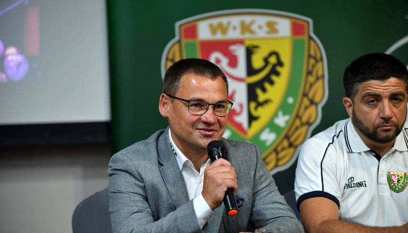 Michał Lizak podczas konferencji prasowej
