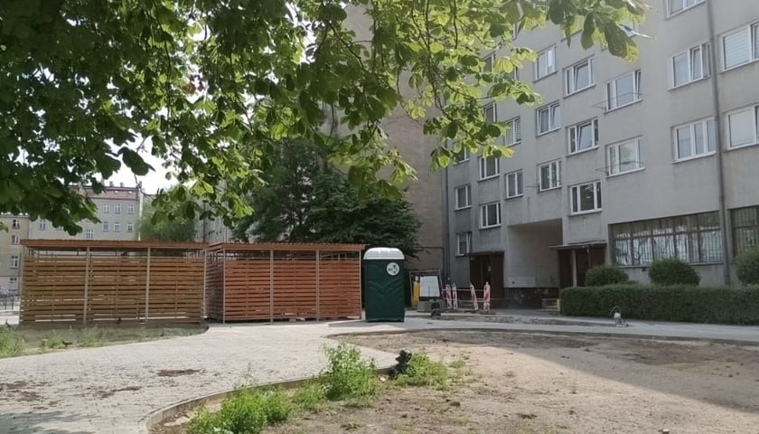 Remont podwórza na Kleczkowie