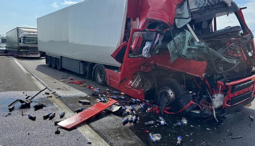 Ciężarówka po wypadku