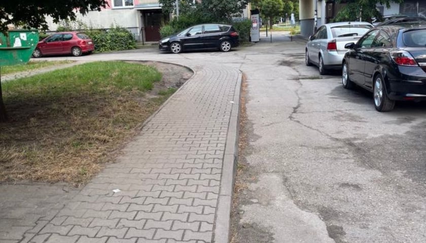 <p>Powstanie tu także odwodnienie i nowa nawierzchnia dla aut</p>