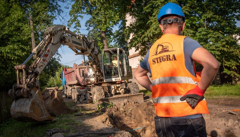 Budowa kanalizacji na Kłokoczycach, lipiec 2025