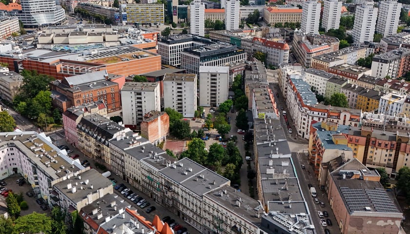 <p>Budynek, a szczeg&oacute;lnie jego ozdobne wnętrze świadczy o charakterze ulicy Grunwaldzkiej</p>