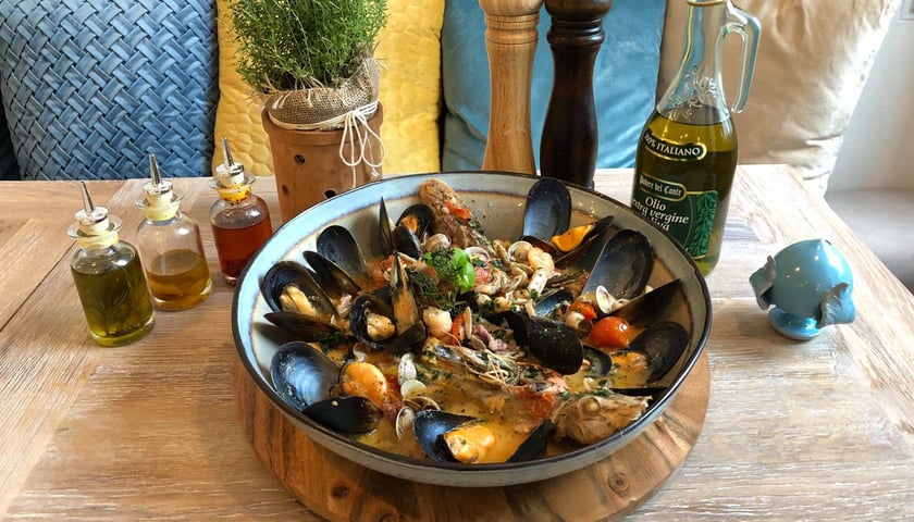 Zupa rybna w restauracji Pumo di Puglia