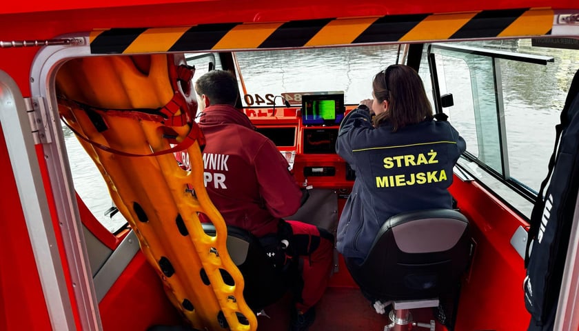 Zdjęcie ilustracyjne: patrol wodny wrocławskiej Straży Miejskiej