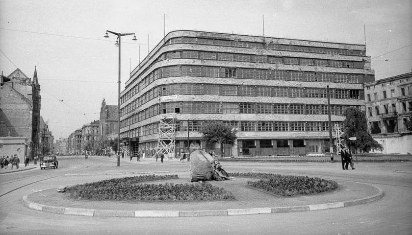 <p>Renoma w latach 1945-1948</p>