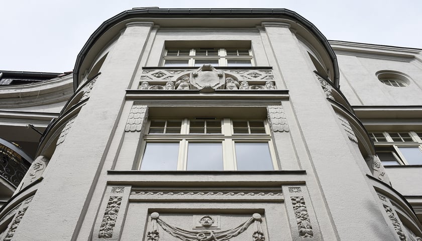 Kamienica pl. Powstańców Śląskich 11, lipiec 2025