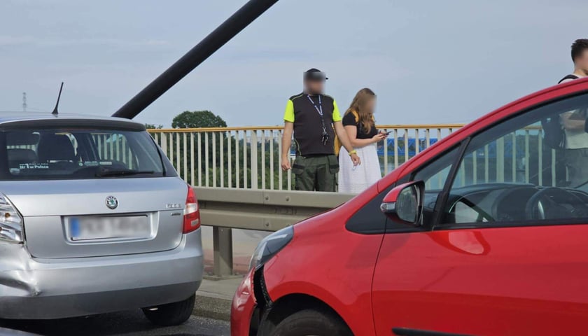 Stłuczka na moście Milenijnym we Wrocławiu - 25.07.2025