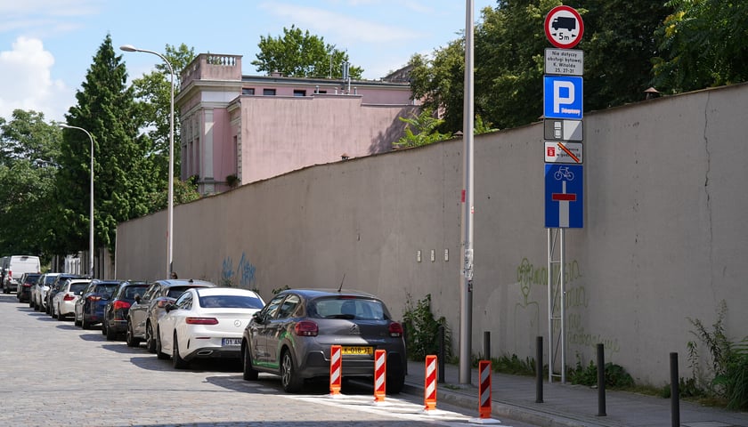 Na Kępie Mieszczańskiej, m.in. na ul. księcia Witolda, od poniedziałku 4 sierpnia trzeba będzie zapłacić za parkowanie