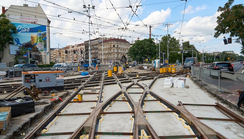 Remont torowiska na skrzyżowaniu Pomorska-Dubois