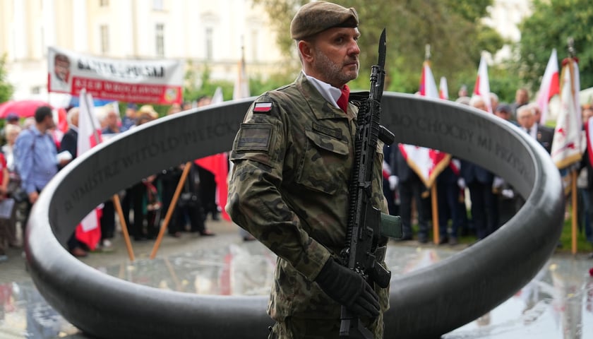 Uroczystości przy pomniku Rotmistrza Witolda Pileckiego w 81. rocznicę wybuchu Powstania Warszawskiego