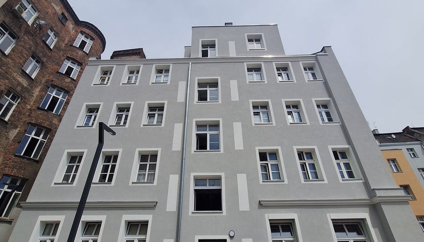 <p>Oficyna przy ul. Łukasińskiego</p>