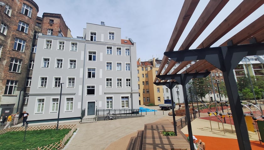 Remont oficyny kamienicy przy ul. Łukasińskiego we Wrocławiu