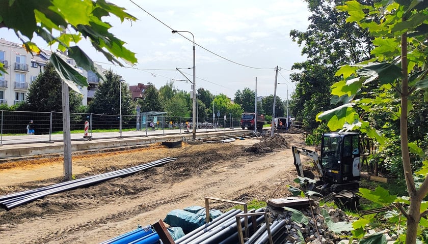 Budowa mijanki tramwajowej na ulicy Przyjaźni