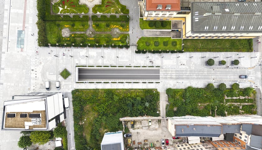 Ulica Zamkowa przed nowymi nasadzeniami - sierpień 2025 r.