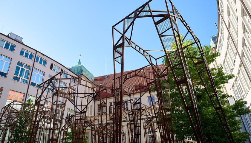 Dziedziniec w gmachu głównym Politechniki Wrocławskiej po modernizacji