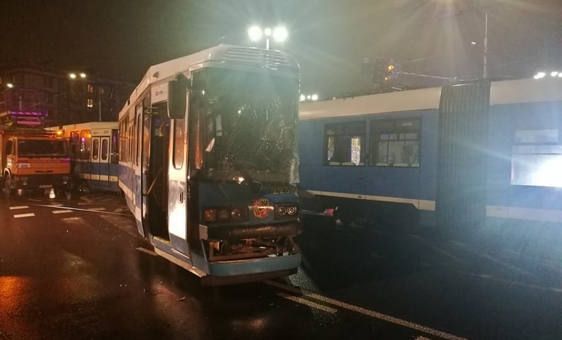 Zderzenie tramwajów na pl. Orląt Lwowskich