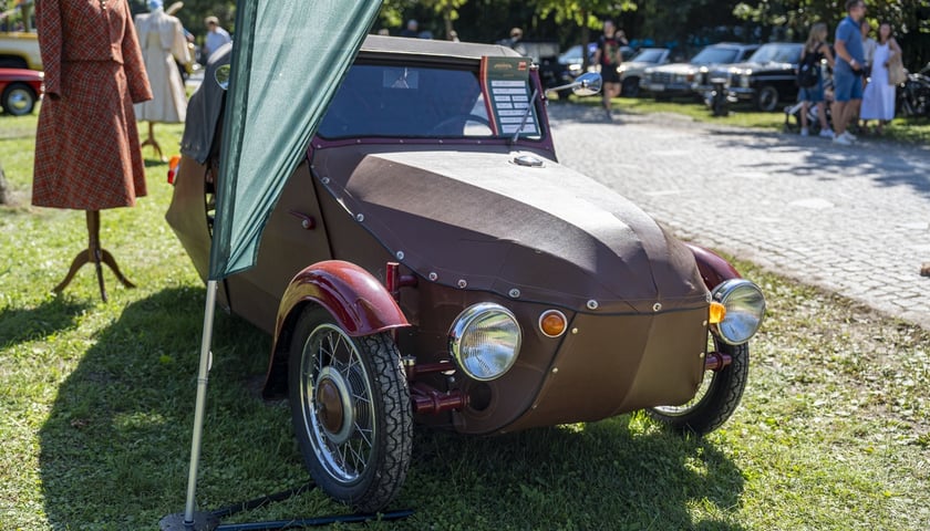 MotoClassic Wrocław w Zamku Topacz. Zdjęcie archiwalne