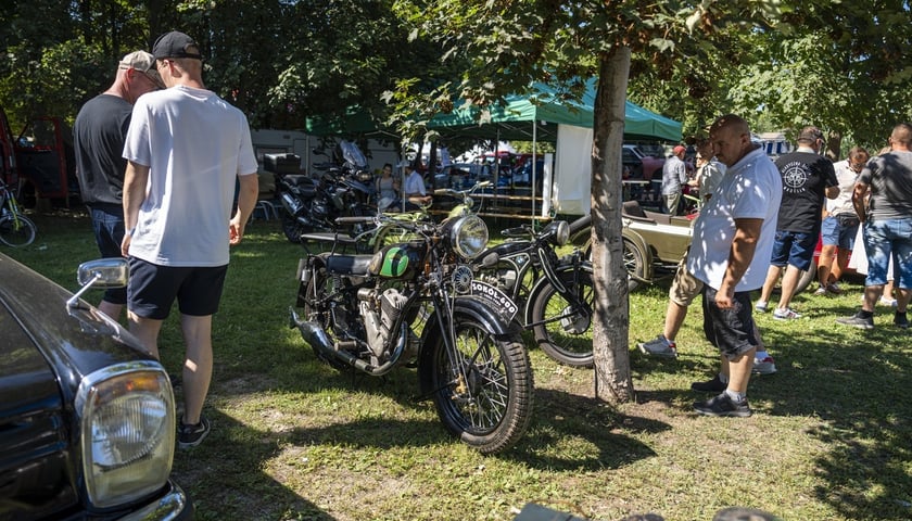 MotoClassic Wrocław w Zamku Topacz. Zdjęcie archiwalne