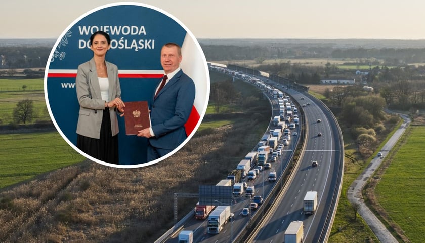 Zdjęcie z drona, samochody na Autostradowej Obwodnicy  Wrocławia, wojewoda dolnośląska Anna Żabska. Planowany fragment S8 będzie przedłużeniem AOW