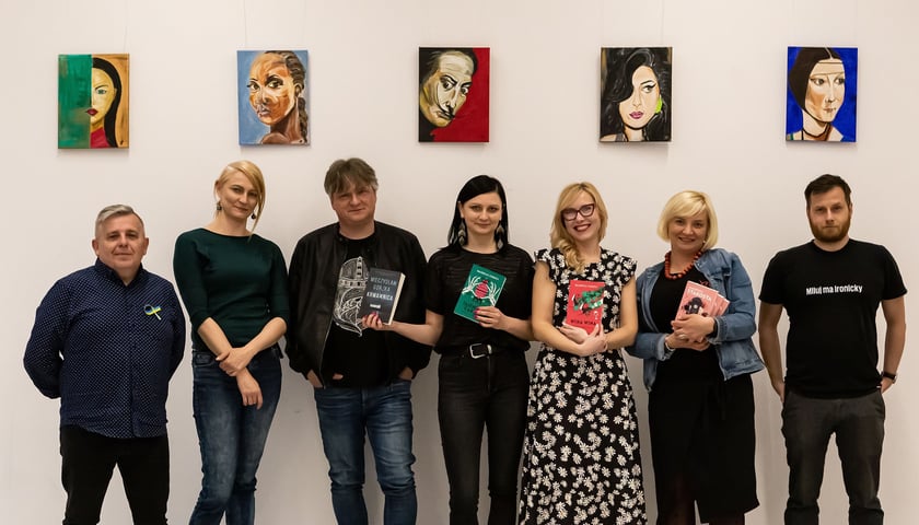 Jedno ze spotkań z pisarzami w bibliotece na Maślicach