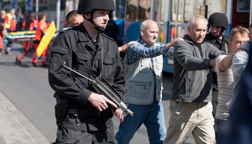 Antyterroryści odbili zakładników