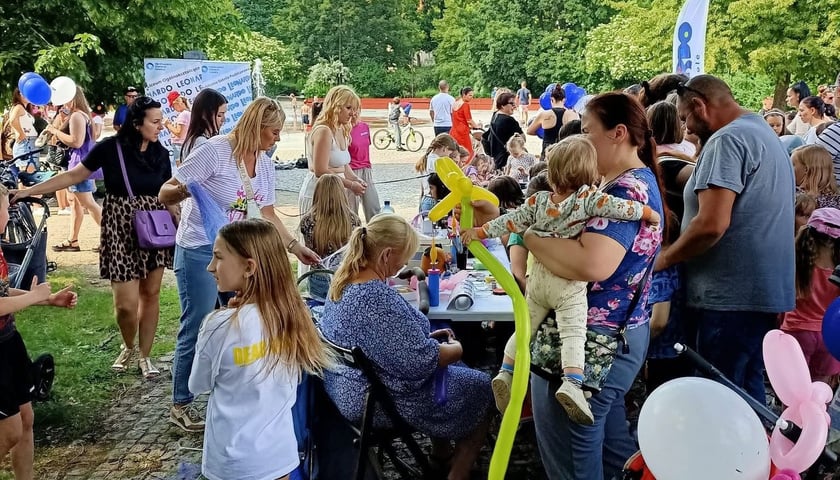 Piknik w ramach projektu Parki ESK. Zdjęcie ilustracyjne