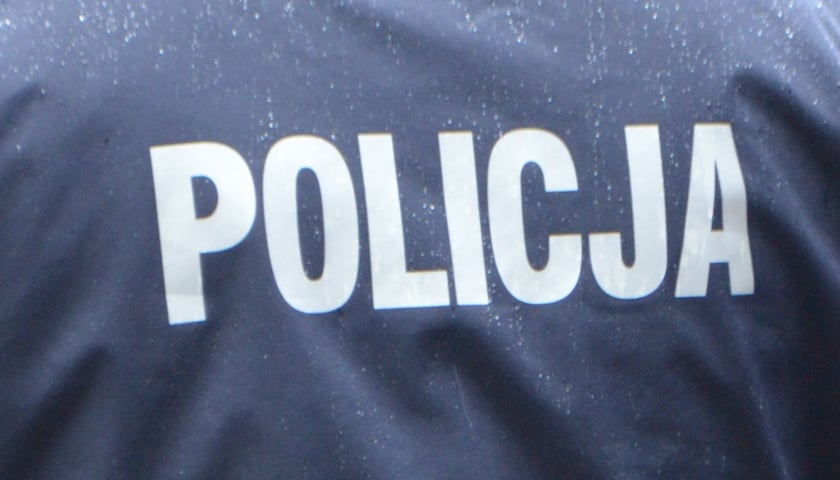 Miał 3,8 promila i chciał dać łapówkę