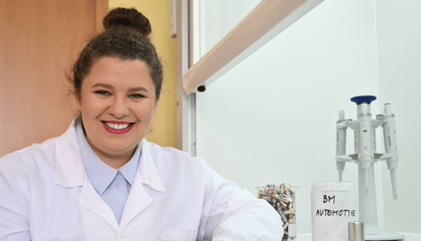 Prof. Anna Siekierka w laboratorium