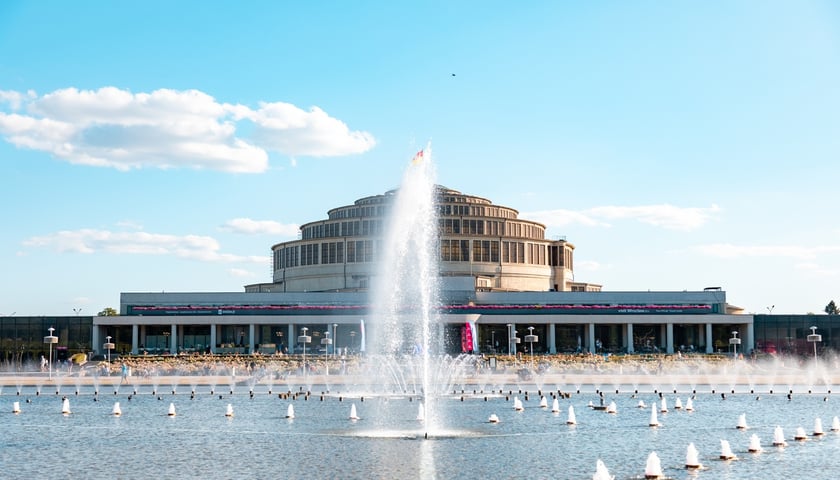 Hala Stulecia we Wrocławiu. Na zdjęciu widać charakterystyczny budynek