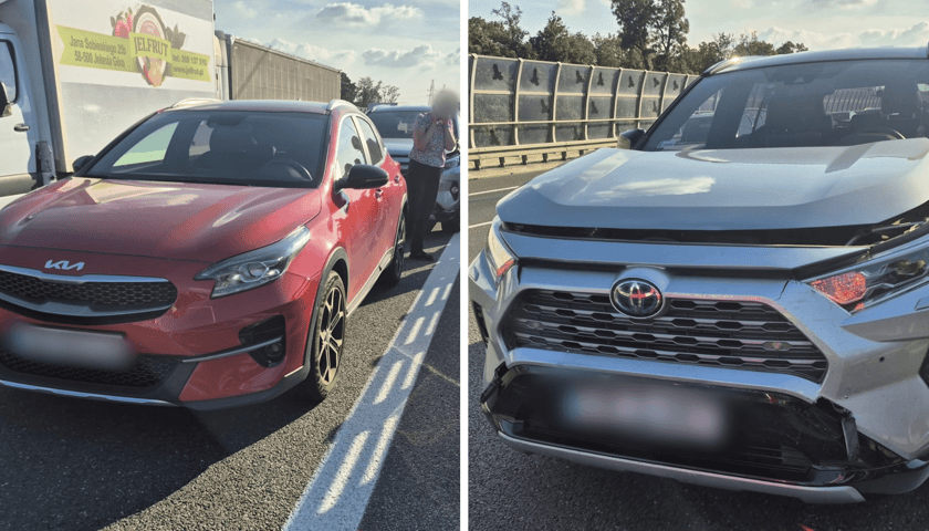 Czerwona tablica z napisem: wypadek na AOW