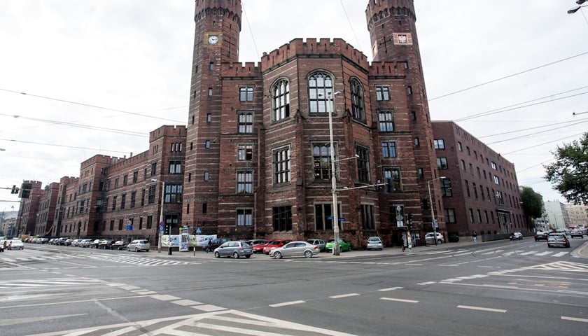 Przeprosin nie będzie – Dynamicom przegrał z miastem