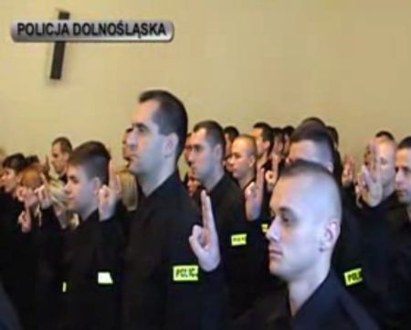 Więcej policjantów